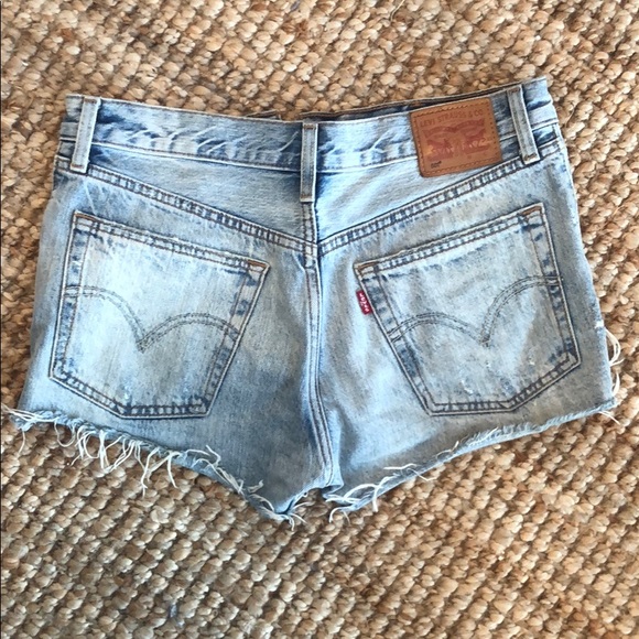 Levi short shorts